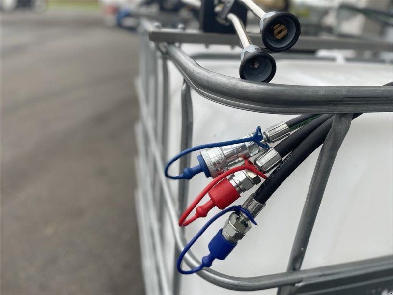 200bar / 15 L/min 640L. Inkl. slange og lanse