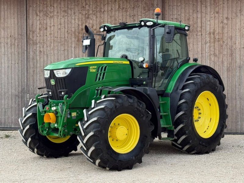 John Deere 6215R im Kundenauftrag