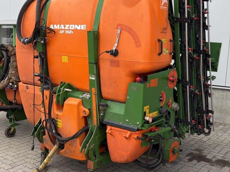 Amazone UF 1501 mit Fronttank