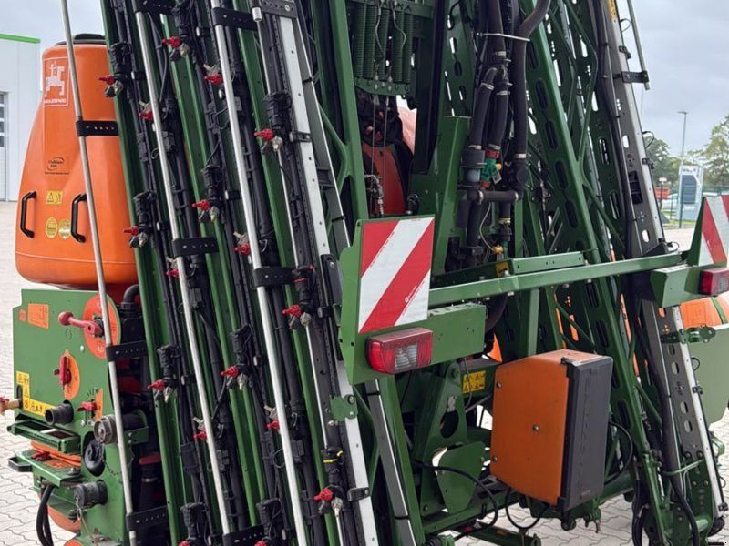 Amazone UF 1501 mit Fronttank