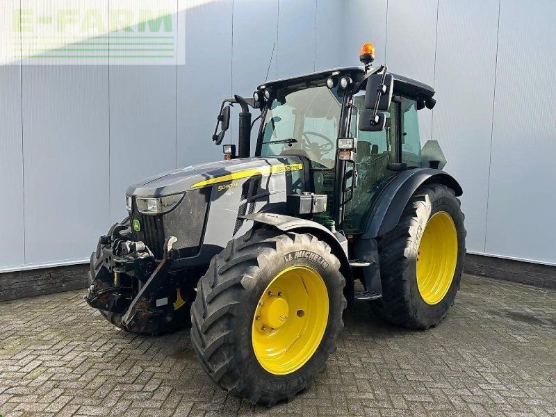 John Deere 5090m
