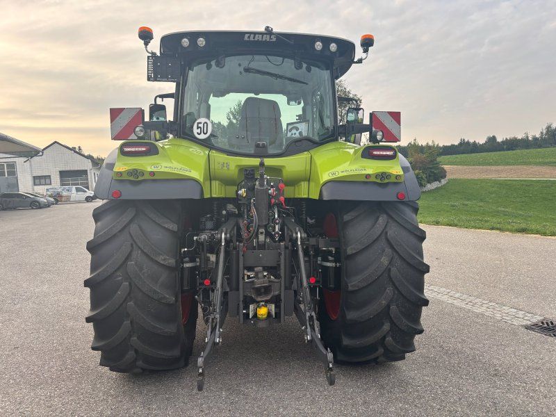 Claas ARION 660