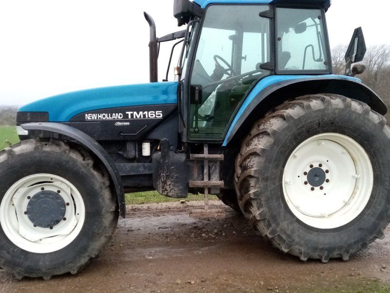New Holland TM 165 med frontlift
