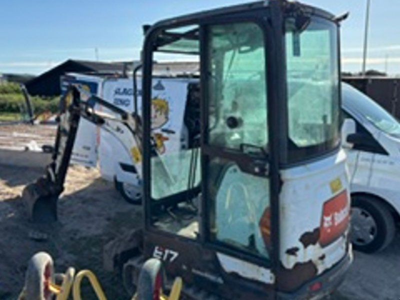 Bobcat E17