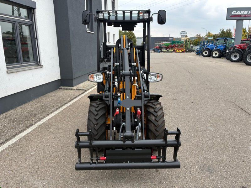 JCB 403 Agri Smart Power