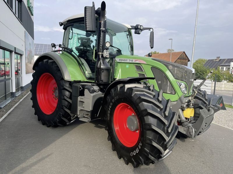 Fendt 718 VARIO SCR PROFI PLUS