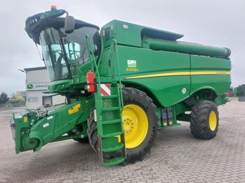 John Deere S 670i