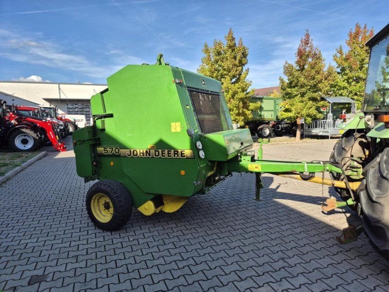 John Deere 570
