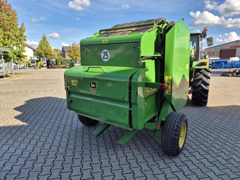 John Deere 570