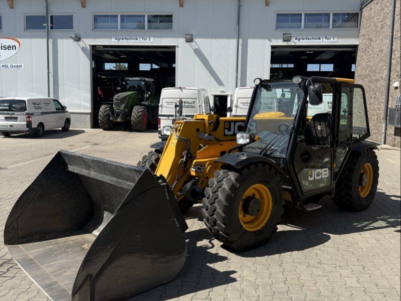 JCB 527-58