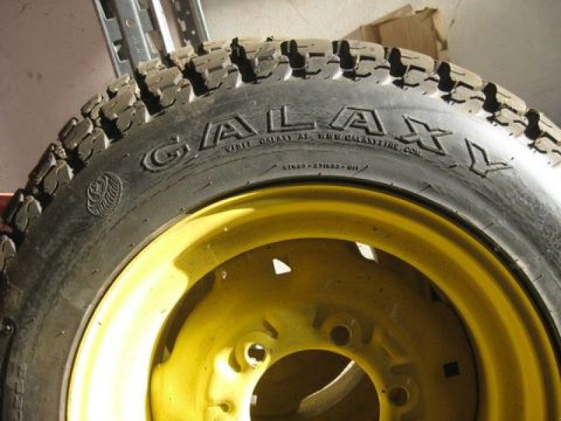 Galaxy 27/8,50-15 für John Deere 3036