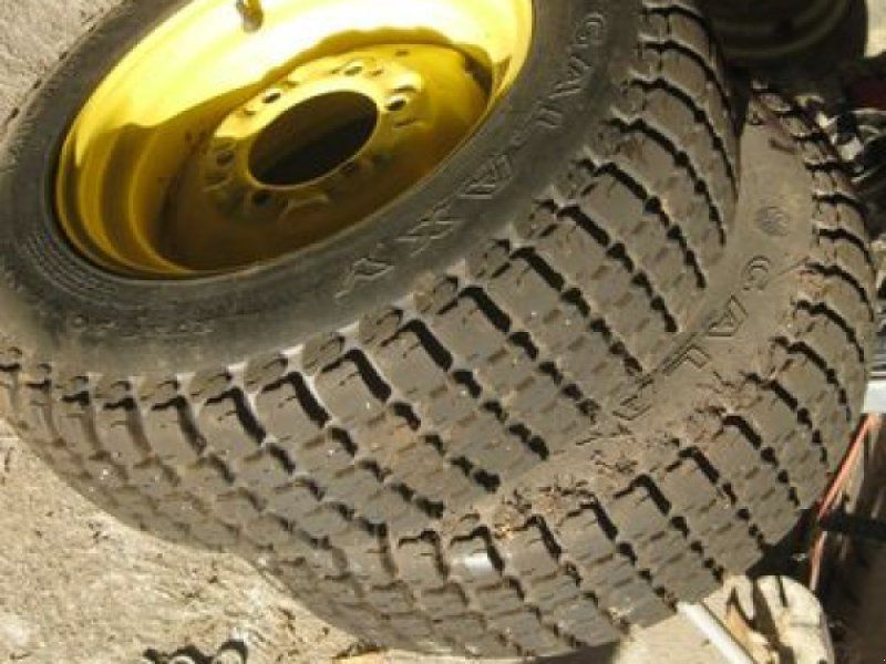 Galaxy 27/8,50-15 für John Deere 3036