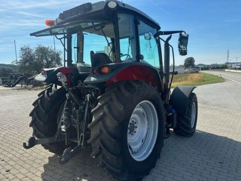 Massey Ferguson 5711 M Dyna 4
