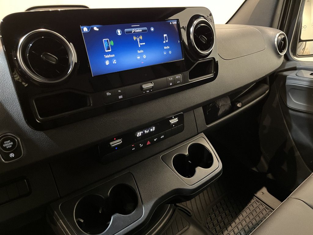 Mercedes-Benz Sprinter 317 CDI L2 RWD DC 7 PERS. Automaat Open Laadbak / Euro 6 / Airco / Cruise Control / Trekhaak / Camera / 16.200 KM !!