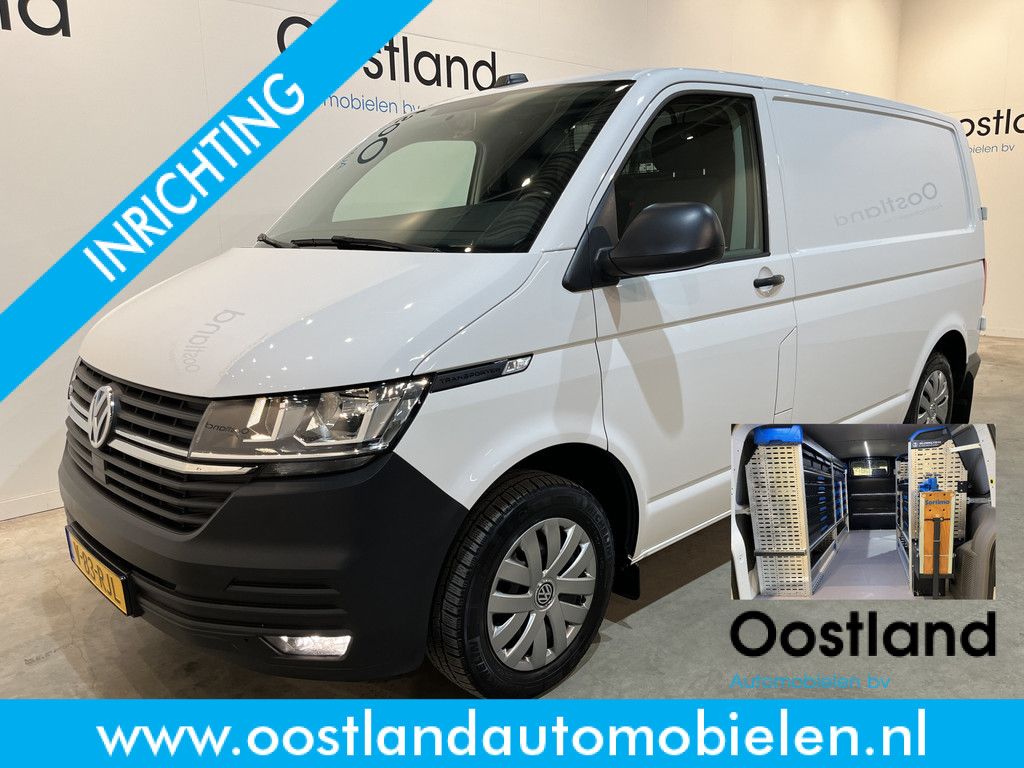 Volkswagen Transporter 2.0 TDI L1H1 150 PK Servicebus / Sortimo Inrichting / Euro 6 / 220V. / Airco / CarPlay / Camera / Cruise Control / Trekhaak / 3-Zits /