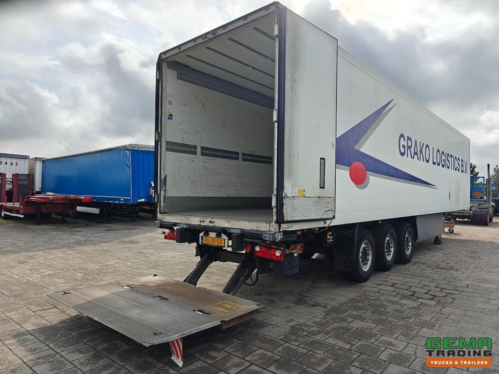 Schmitz Cargobull SKO 24 Kühl-/Gefrierbox + ThermoKing SLX300 (4558 Betriebsstunden) + Ladebordwand 2000 kg - Verzinkt - Scheibenbremse - TÜV bis 06/2027