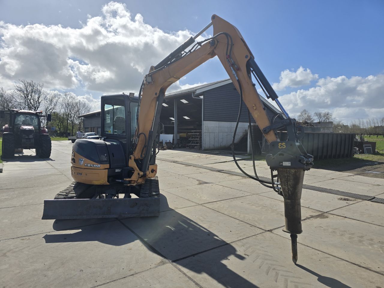 Montabert hydraulische sloophamer 3 tot 7,5 tons prikker