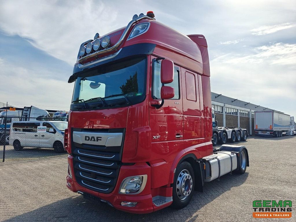 DAF XF 530 FT 4x2 SuperSpaceCab Euro6C - Retarder - Air-operated Lifting Plate - Full Air - SmartTachoV2 - German Registration
