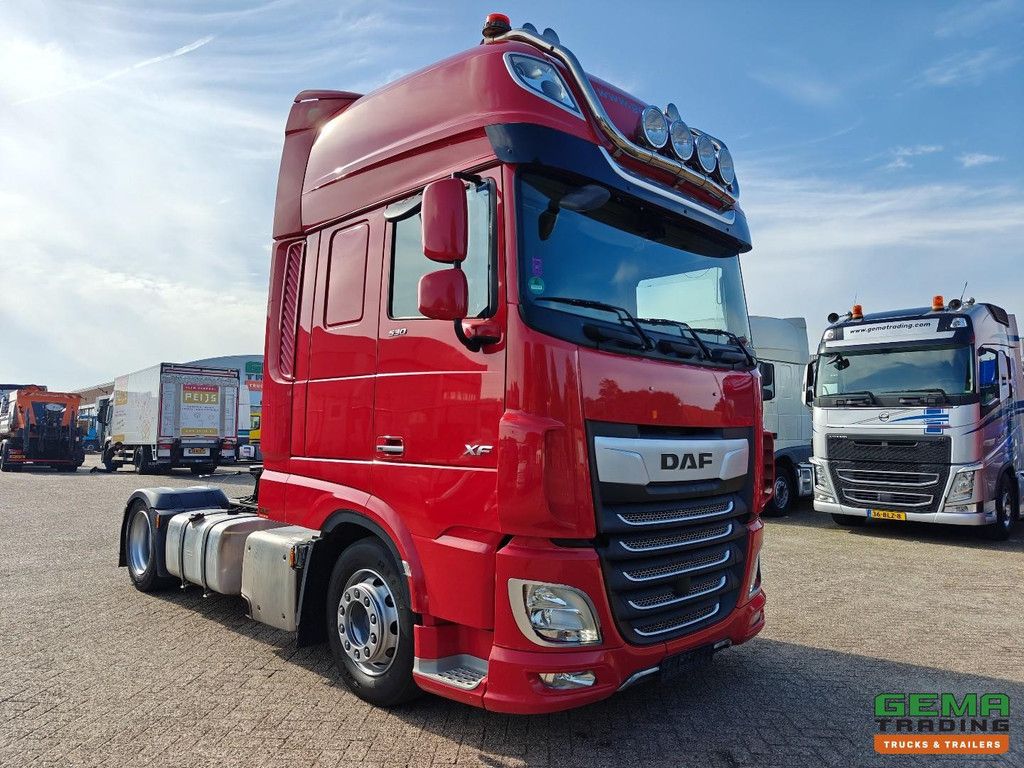 DAF XF 530 FT 4x2 SuperSpaceCab Euro6C - Retarder - Air-operated Lifting Plate - Full Air - SmartTachoV2 - German Registration