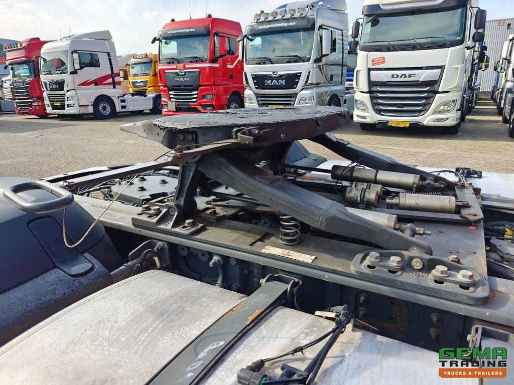DAF XF 530 FT 4x2 SuperSpaceCab Euro6C - Retarder - Air-operated Lifting Plate - Full Air - SmartTachoV2 - German Registration