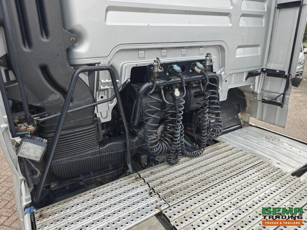 MAN TGX 18.500 4x2 XL Euro6C - Retarder - Manual - Skirts - SmartTachoV2 - TOP!