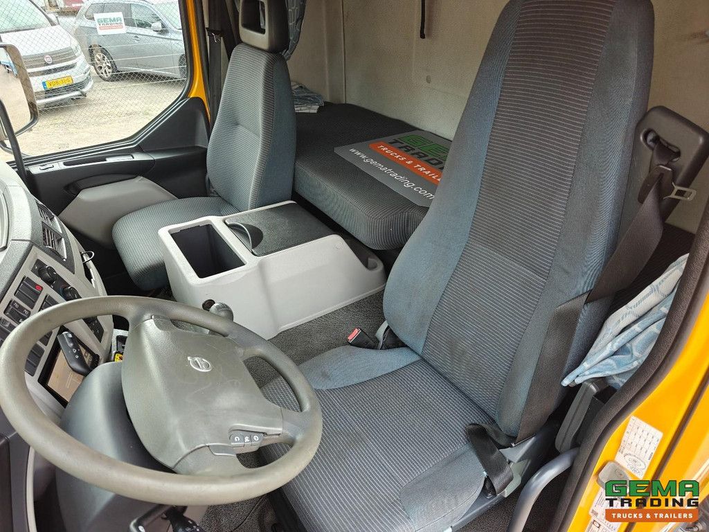 Volvo FL 240 4x2 Schlafkabine Euro 5 - 6-Zylinder - Thomas 12/5 t + Seilwinde 3,6 t + Brille 2000 kg - Navi - TÜV bis 03/2027