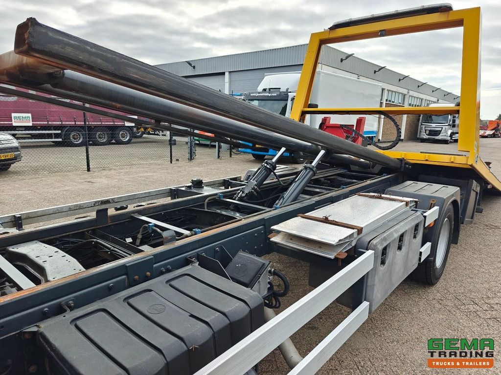 Volvo FL 240 4x2 Schlafkabine Euro 5 - 6-Zylinder - Thomas 12/5 t + Seilwinde 3,6 t + Brille 2000 kg - Navi - TÜV bis 03/2027