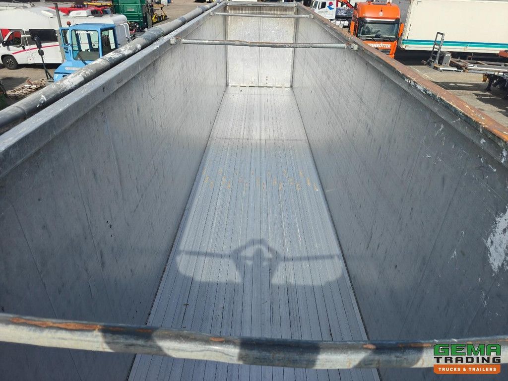 Knapen K100 92 m³ - Laufboden - Verzinktes Fahrgestell - 10 mm Boden - Fernbedienung - Valx-Scheibenbremsen