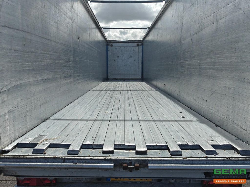 Knapen K100 92 m³ - Laufboden - Verzinktes Fahrgestell - 10 mm Boden - Fernbedienung - Valx-Scheibenbremsen