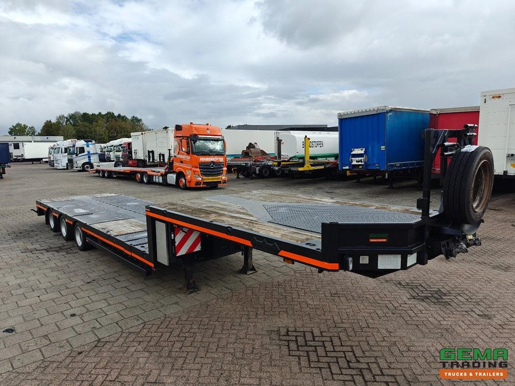 Nooteboom MCO 42 03V L Tieflader 12,4 m - 3-Achser mit Zwangslenkung - Fernbedienung - ausziehbar auf 5,8 m - lackierte Kofferaufbauten - Twistlocks