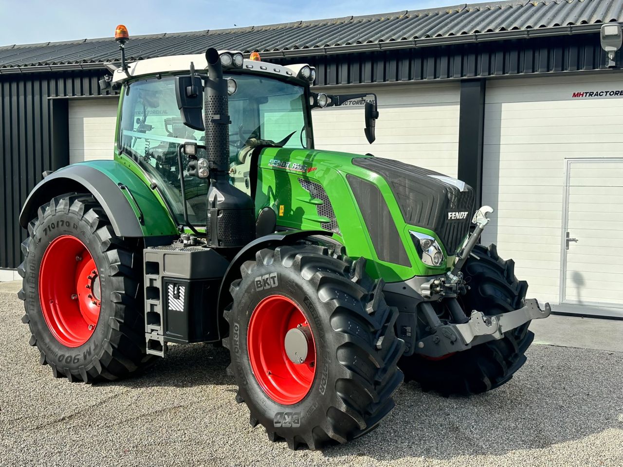 Fendt 826