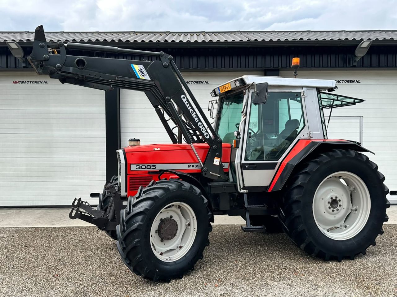 Massey Ferguson 3085