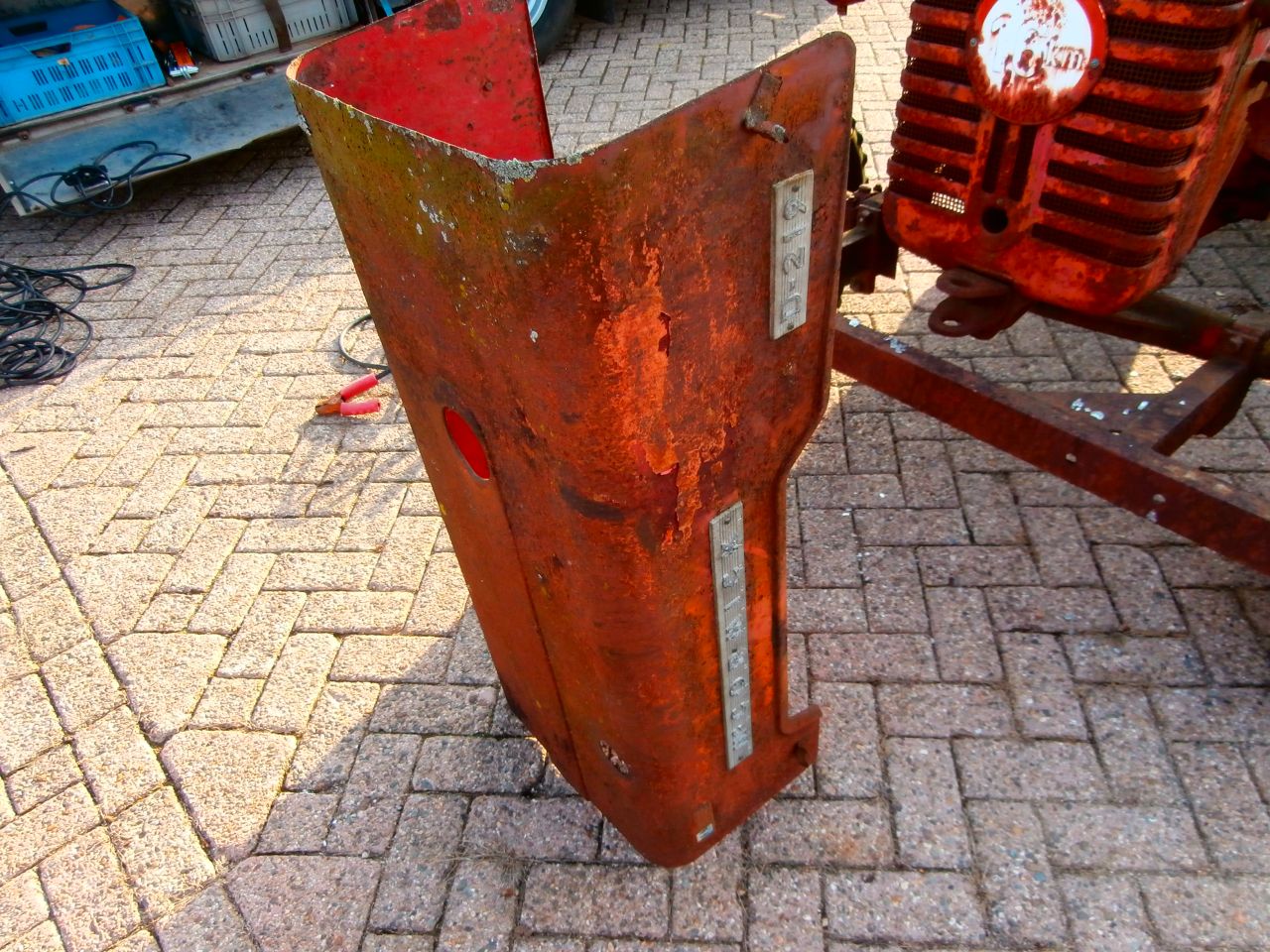 Mc Cormick D 219 loop sloop motor loopt goed