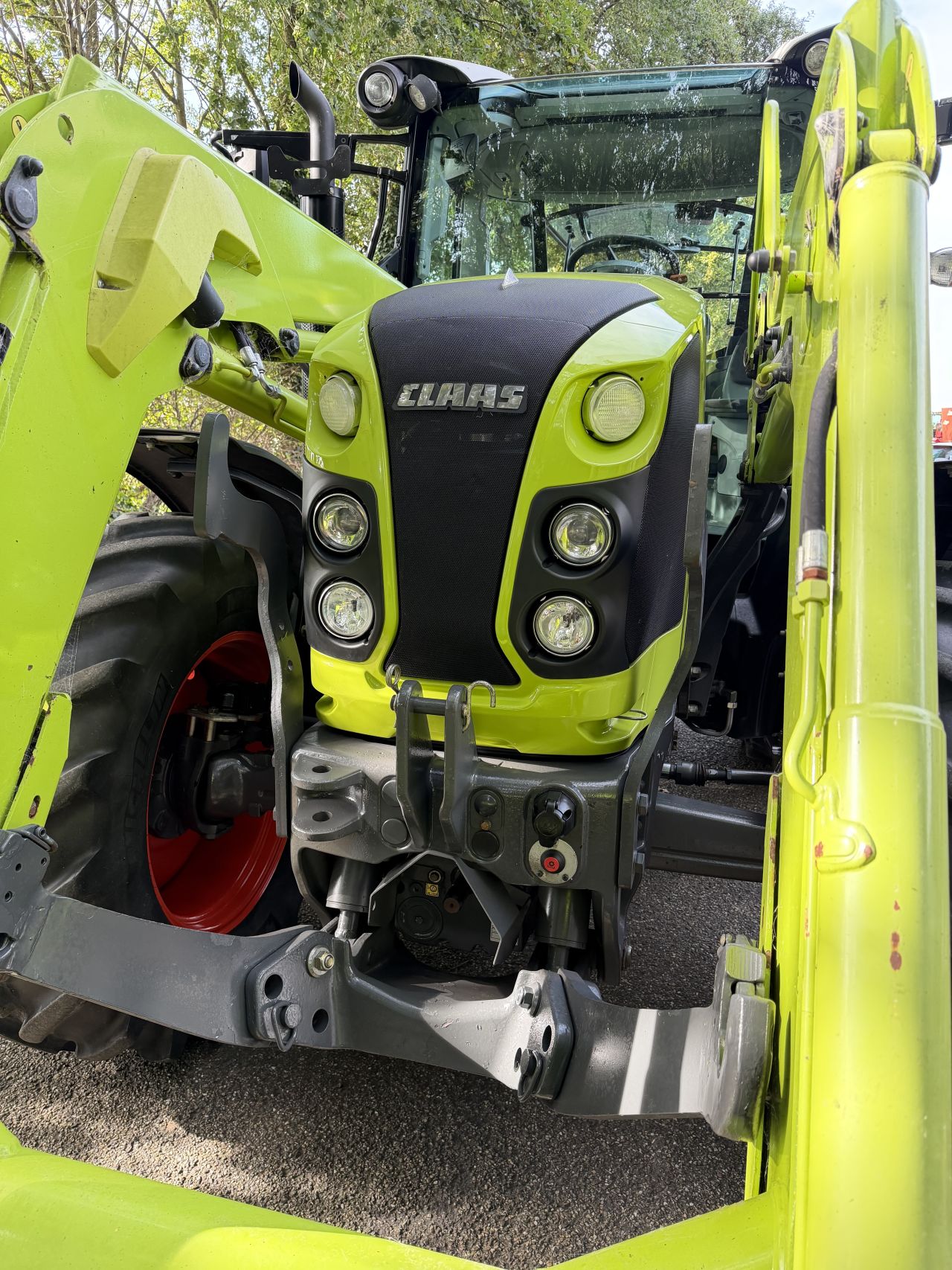 Claas Arion 440 CIS met maar 1860 uur