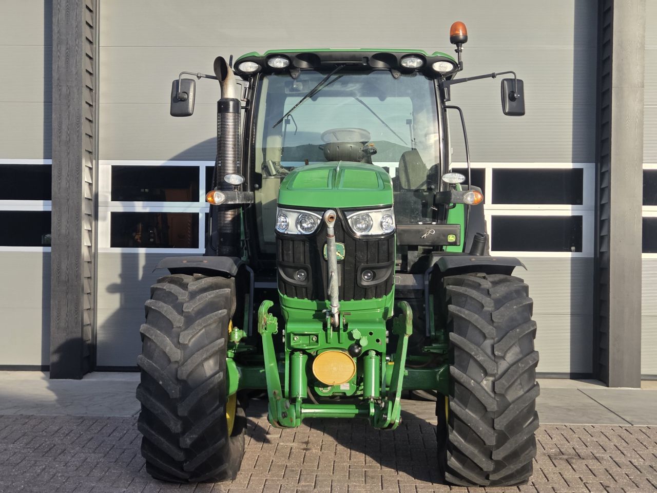 John Deere 6140R