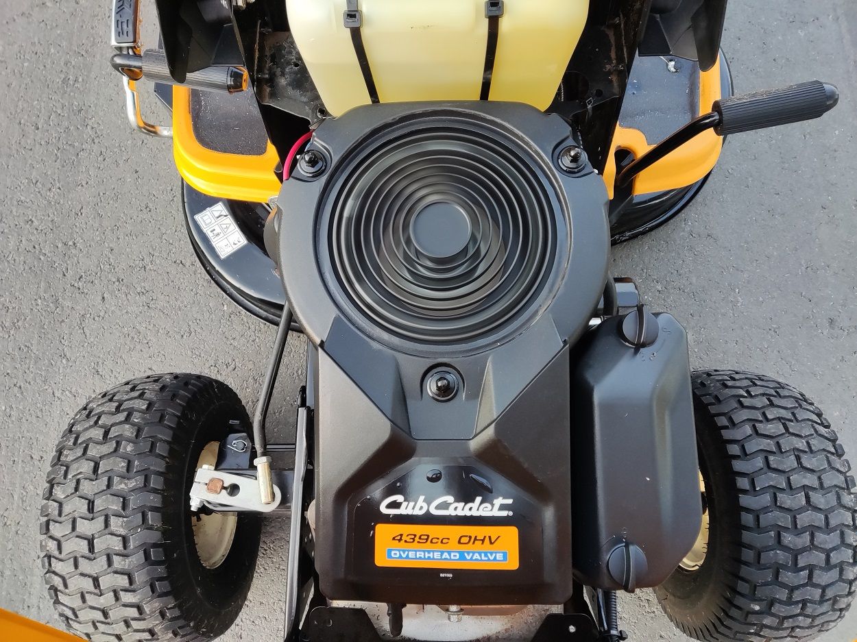 CUB CADET zitmaaier (type LT2 NR92, 439 cc., 92 cm. (mulch))