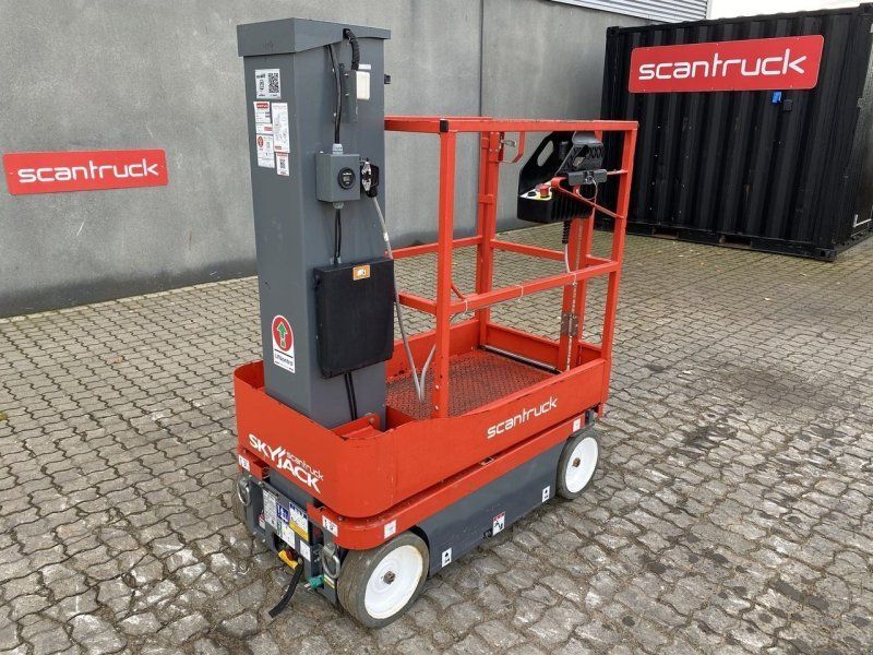 Skyjack SJ16
