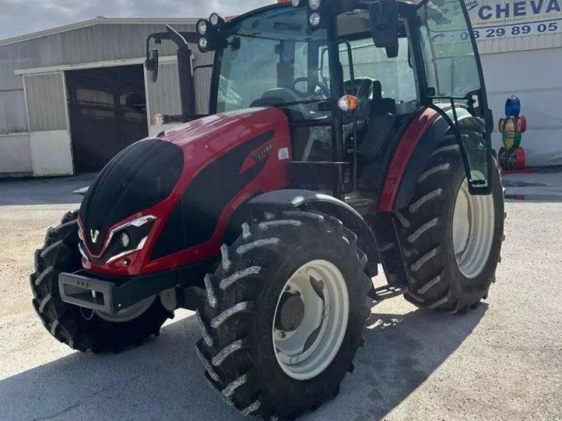 Valtra a85