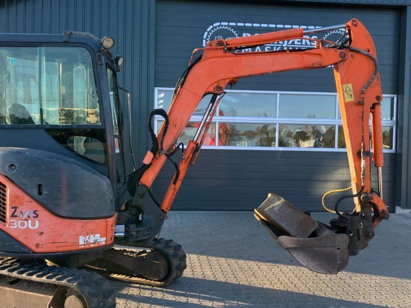 Hitachi ZX30U-2 ZX30U-2
