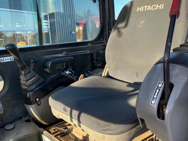 Hitachi ZX30U-2 ZX30U-2