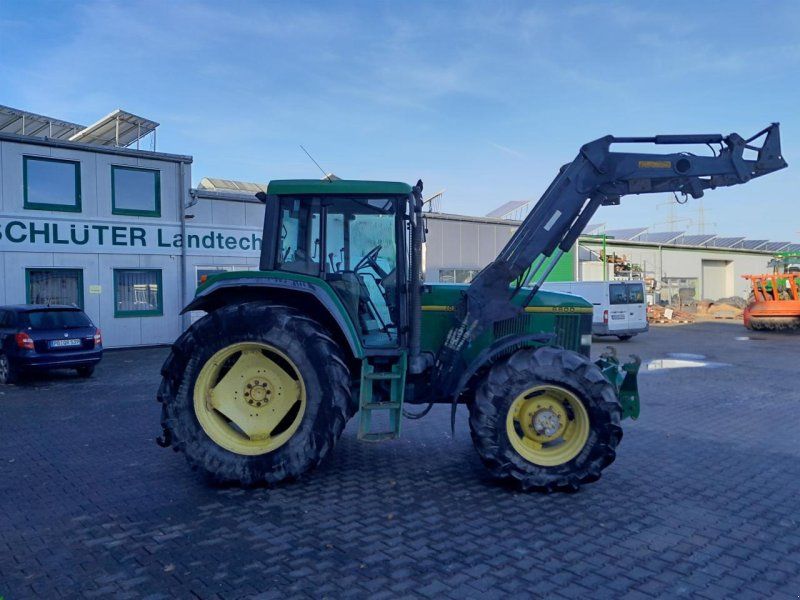 John Deere 6800