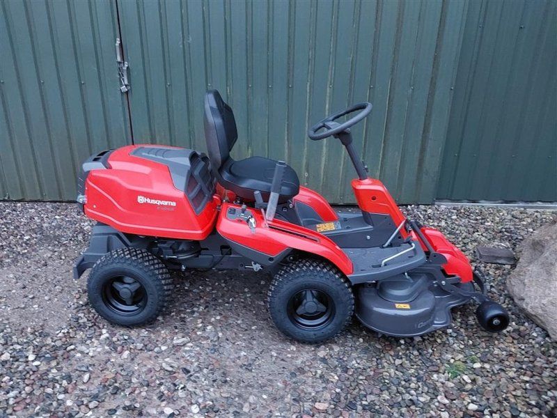 Husqvarna R 214TC