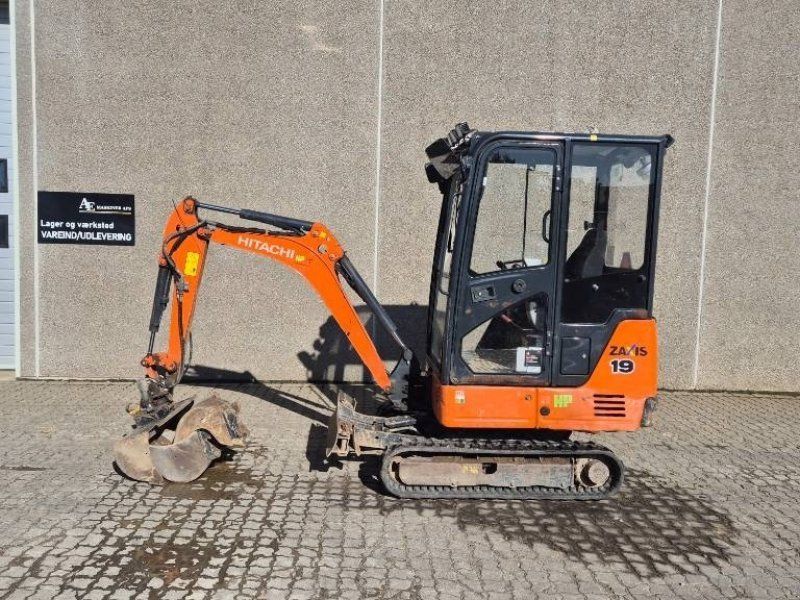 Hitachi ZX 19