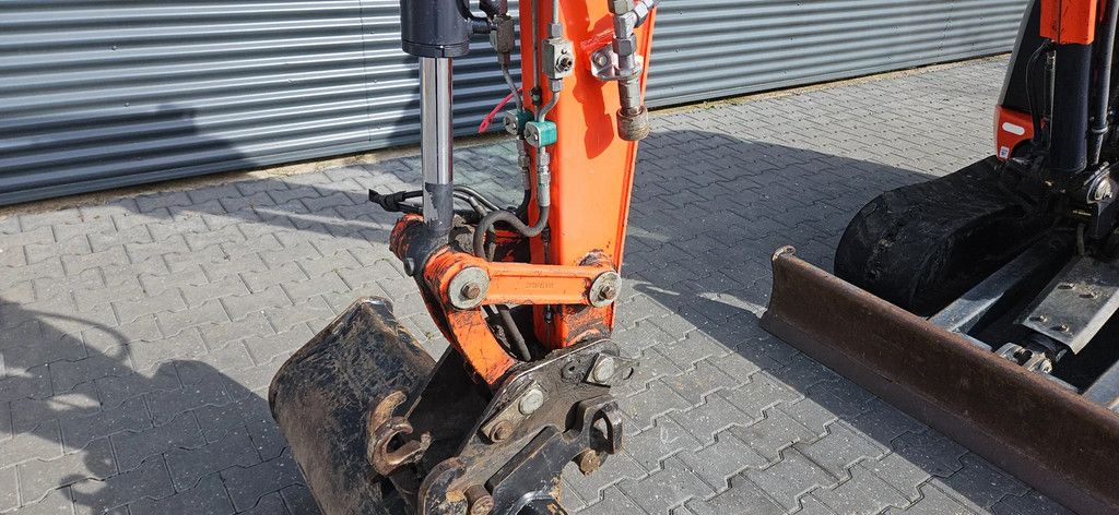 Kubota KX027-4