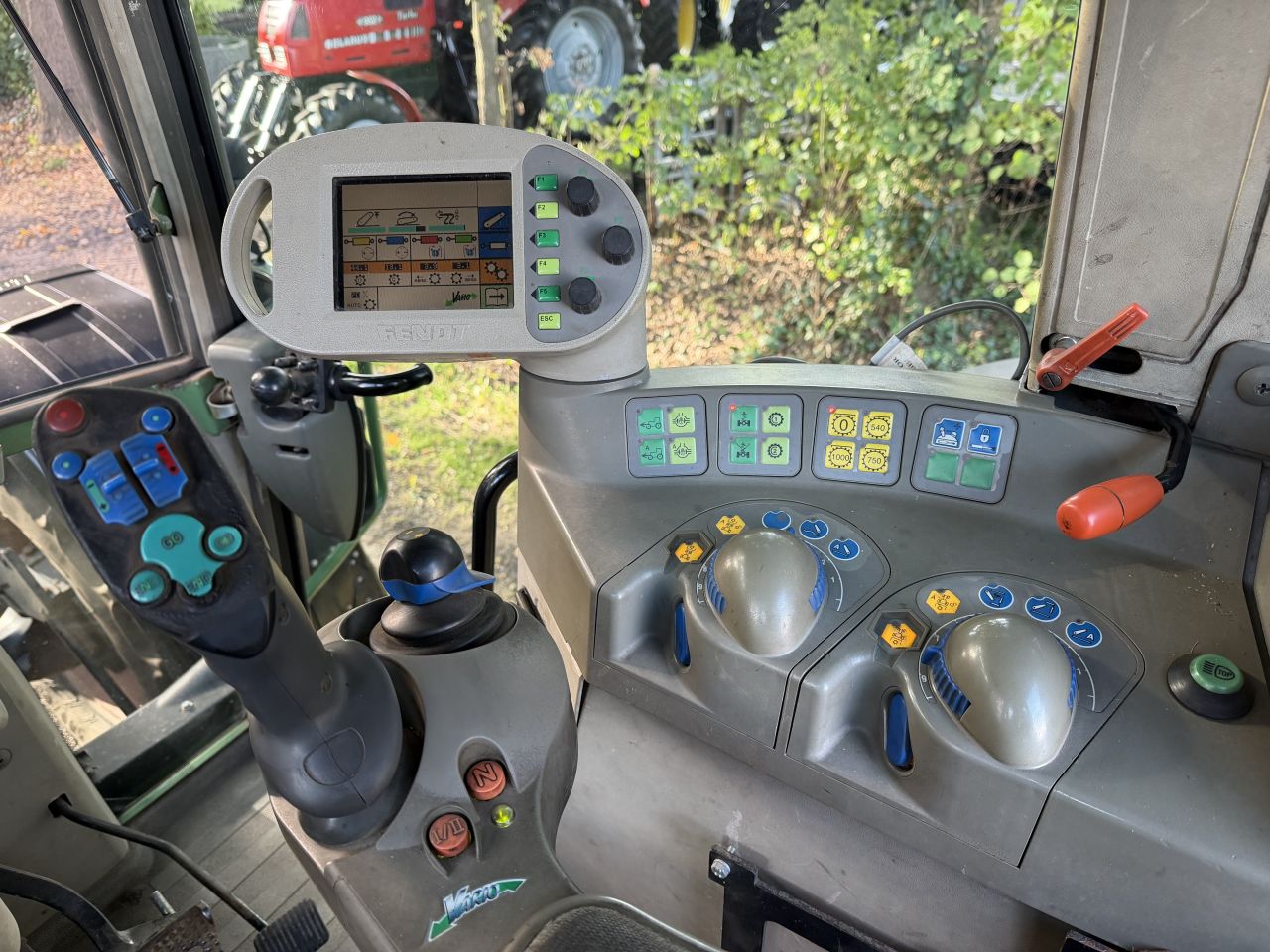 Fendt Favorit 716