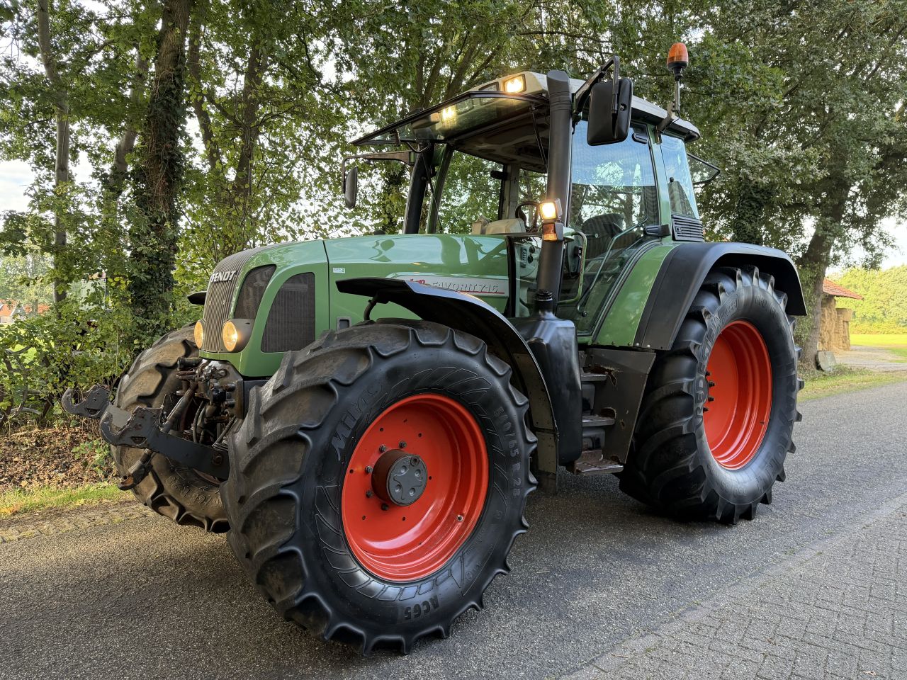 Fendt Favorit 716