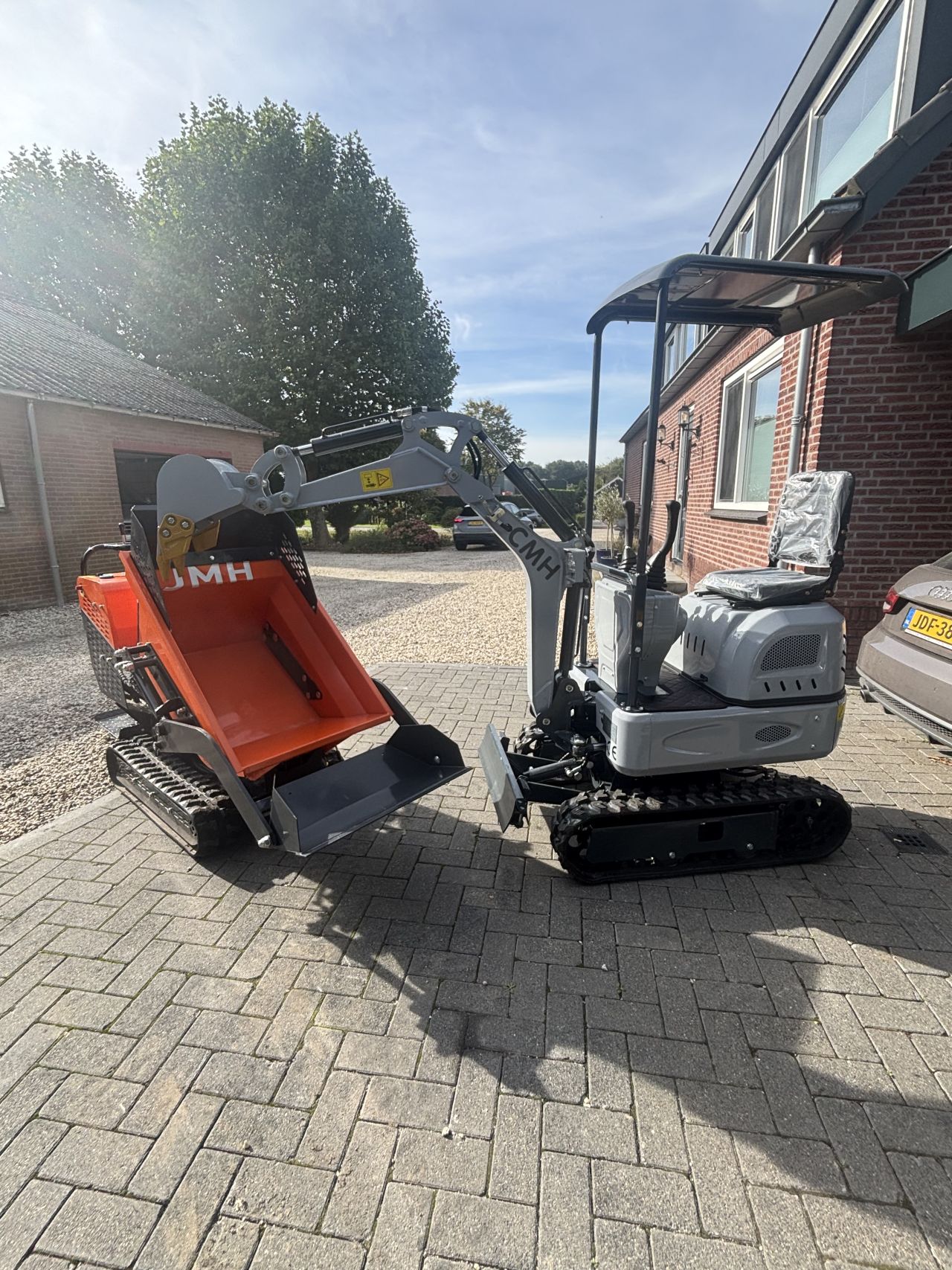Minigraver Rupsdumper Cmh JMH graafmachine