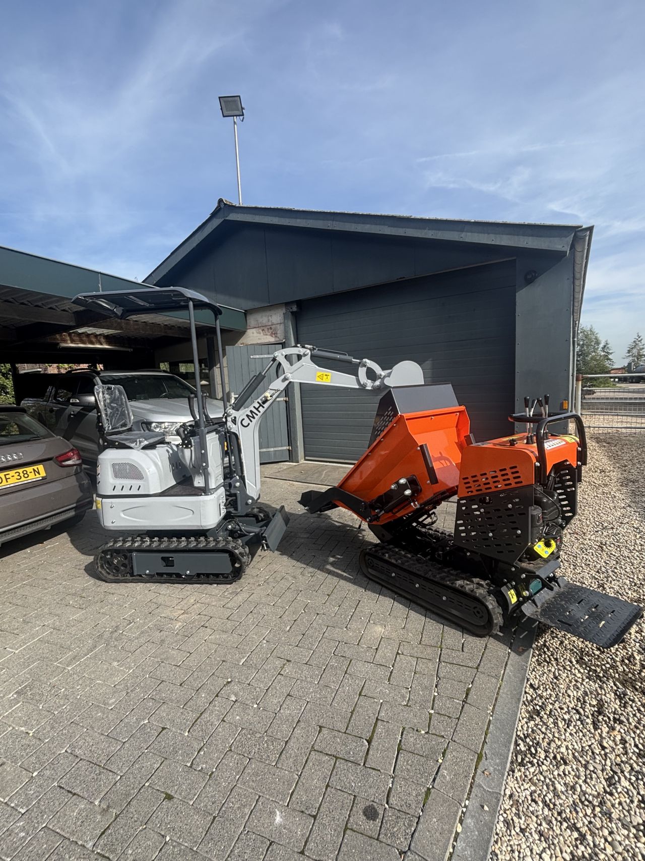 Minigraver Rupsdumper Cmh JMH graafmachine