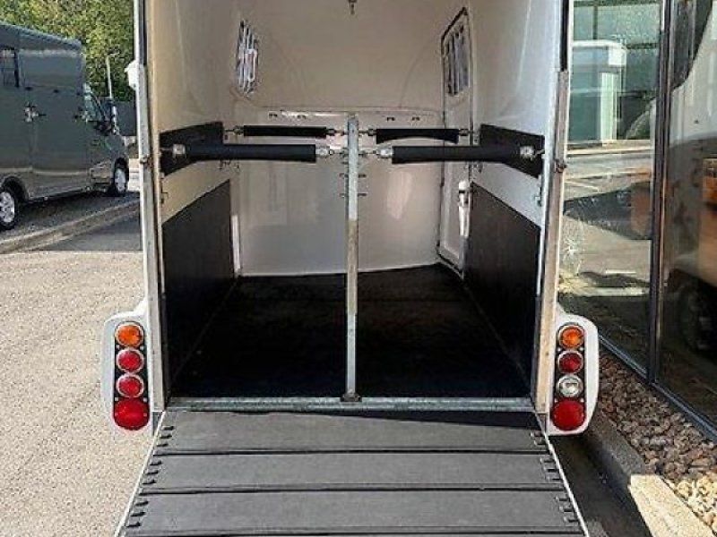 Humbaur Maximus 2 Pferde Vollpoly Aluboden 2,7t.