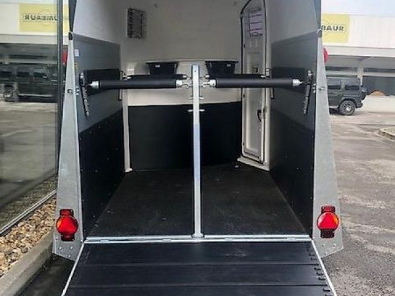 Humbaur Pegasus Pro 2-Pferde 2,4t !! SK